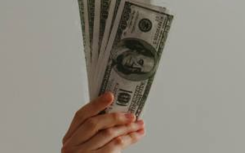 Pantera揭秘加密行业薪酬：平均基本年薪12.8万美元