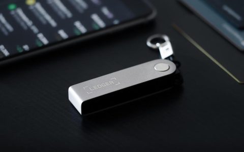 为何硬件钱包Ledger推出Ledger Recover服务让Web3社区群起攻之？