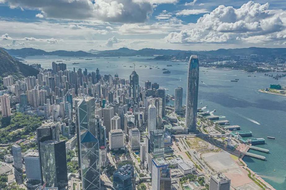 当一群创业者涌向香港