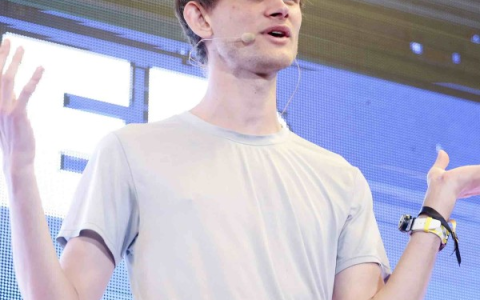 Vitalik：以太坊不能只有DeFi，如何加速其他领域发展？